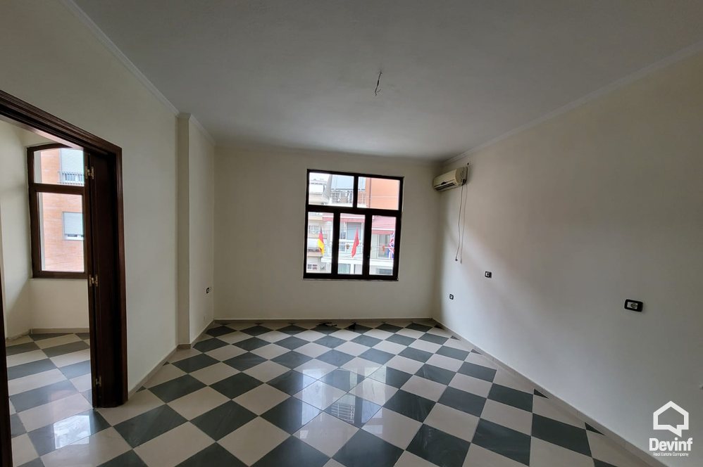 Tirane For Rent Villa Me shume se 4 dhoma Property for school or office located to the Tirana Lake area Office Villa