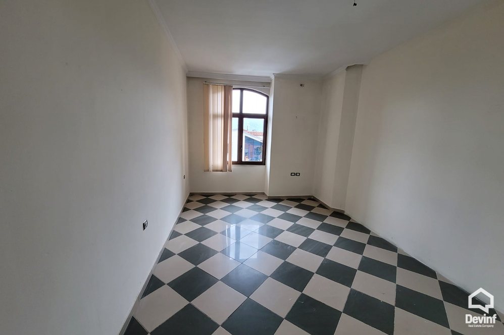 Tirane For Rent Villa Me shume se 4 dhoma Property for school or office located to the Tirana Lake area Office Villa
