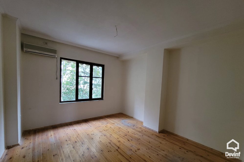 Tirane For Rent Villa Me shume se 4 dhoma Property for school or office located to the Tirana Lake area Office Villa