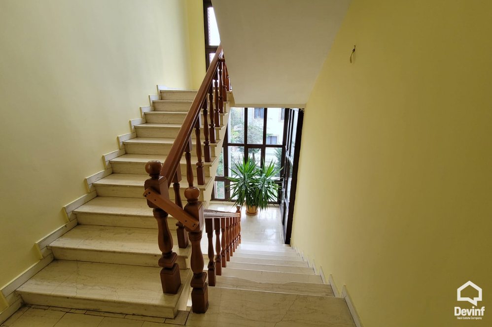 Tirane For Rent Villa Me shume se 4 dhoma Property for school or office located to the Tirana Lake area Office Villa