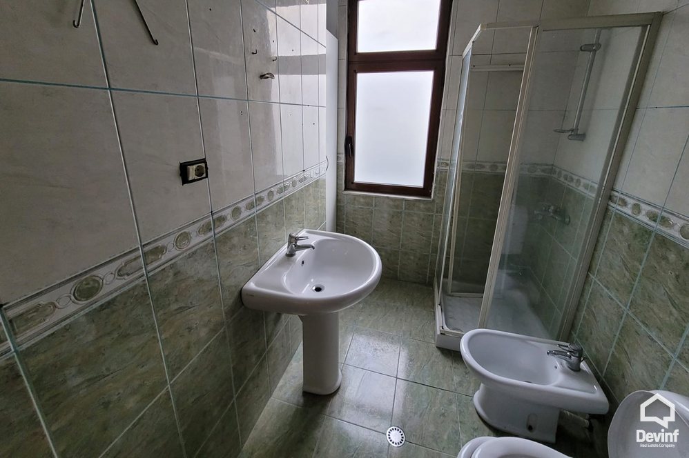 Tirane For Rent Villa Me shume se 4 dhoma Property for school or office located to the Tirana Lake area Office Villa
