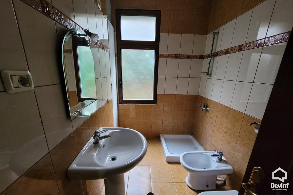 Tirane For Rent Villa Me shume se 4 dhoma Property for school or office located to the Tirana Lake area Office Villa