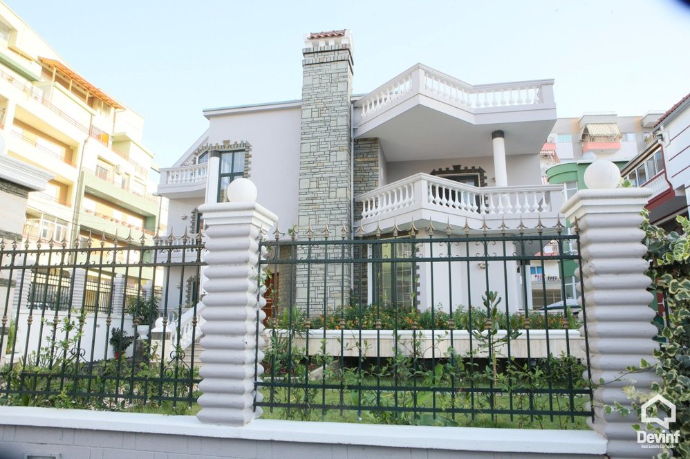 Tirane For Rent Villa Me shume se 4 dhoma Villa situated close to Olimpic Center qender estetike shkolle kursesh kopesht femijesh Villa restorant