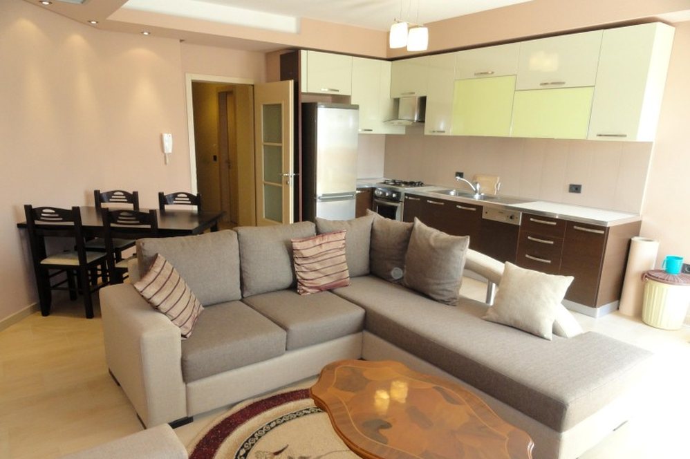 Tirane Qera Apartament 1+1+A Apartament ne nje pallat te ri ne Rr. Myslym Shyri shume prane Qendres Taivan apartament