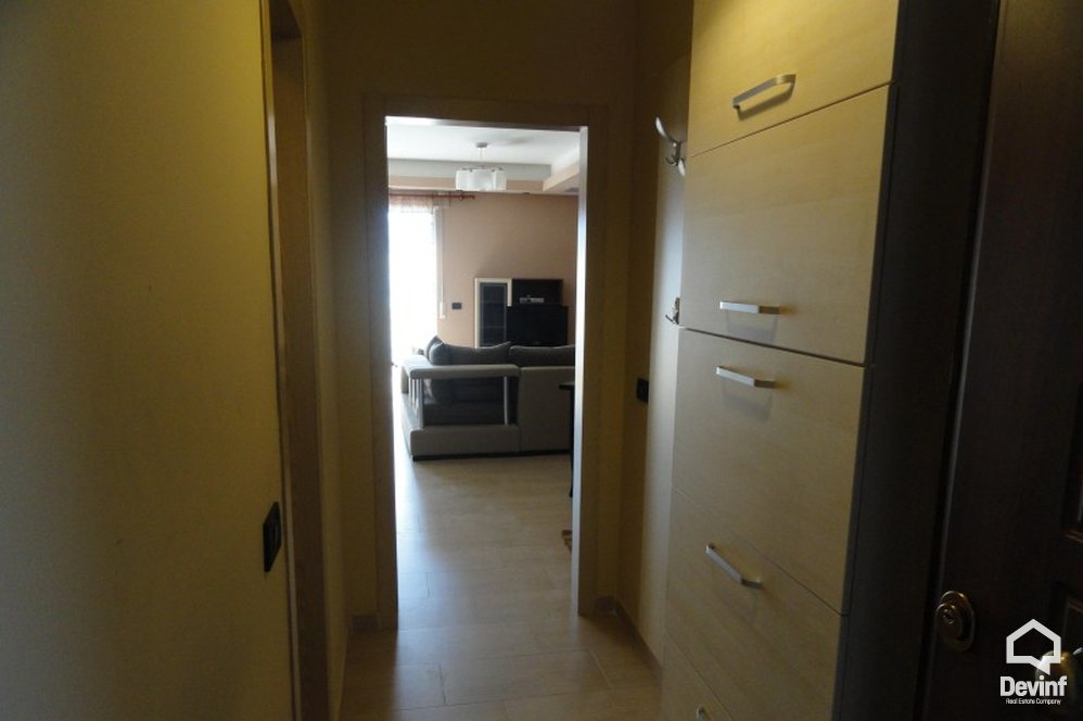 Tirane Qera Apartament 1+1+A Apartament ne nje pallat te ri ne Rr. Myslym Shyri shume prane Qendres Taivan apartament