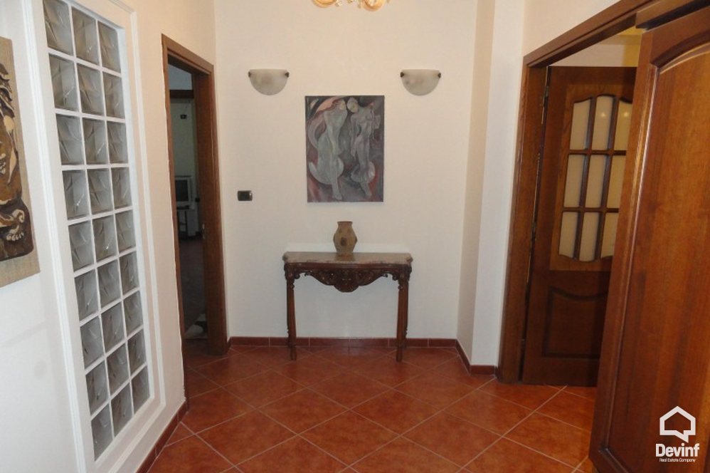 Tirane For Rent Apartment 3+1+A New apartment located in Blloku area Office