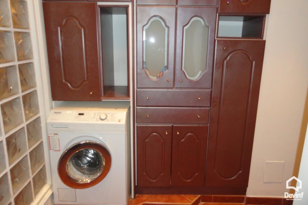Tirane For Rent Apartment 3+1+A New apartment located in Blloku area Office