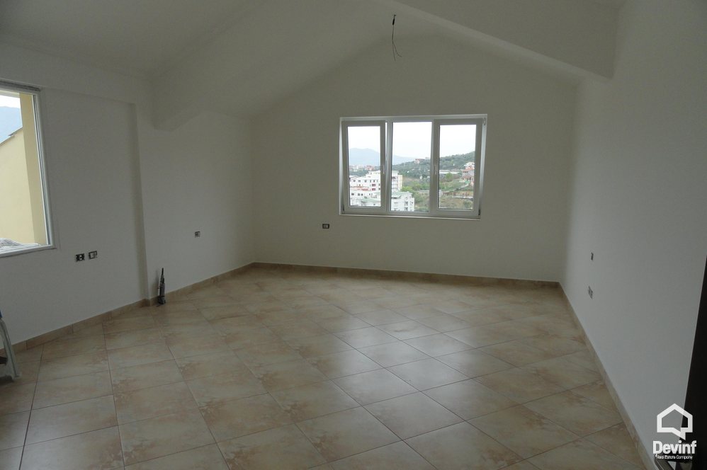 Tirane For Sale Apartment 4+1+A Near the Lake of Tirana Apartment