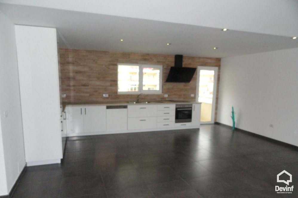 Tirane For Sale Apartment 4+1+A Near the Lake of Tirana Apartment