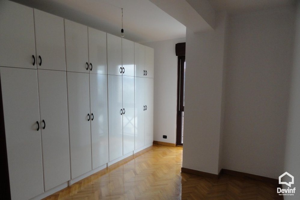 Tirane Qera Apartament 3+1+G Apartament ne pallat te ri ne qender te Tiranes apartament zyre qender biznesi