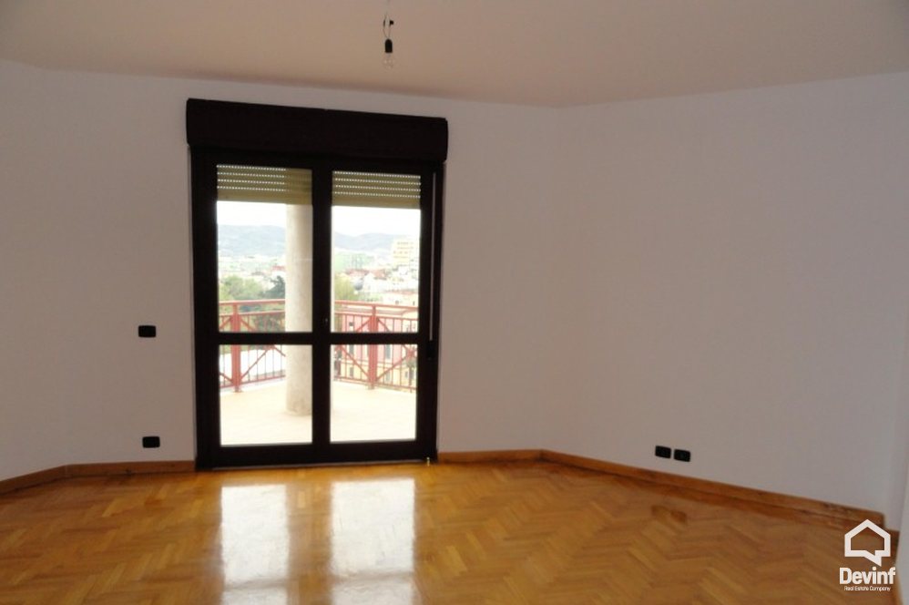 Tirane Qera Apartament 3+1+G Apartament ne pallat te ri ne qender te Tiranes apartament zyre qender biznesi