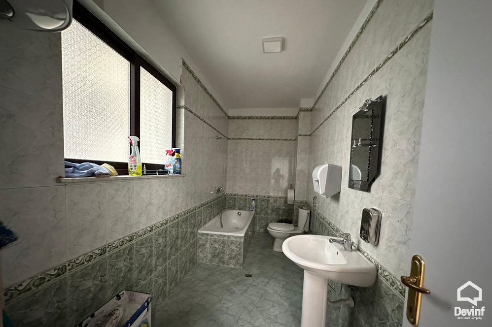 Tirane For Rent Office 2+1 Office positioned in a new building in Blloku area Office