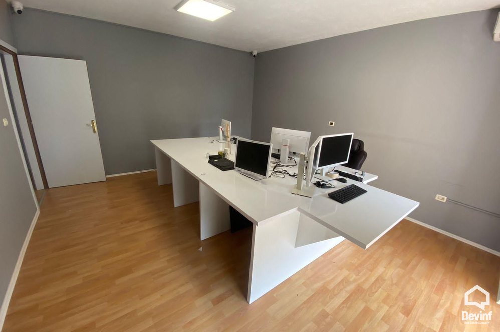 Tirane For Rent Office 2+1 Office positioned in a new building in Blloku area Office