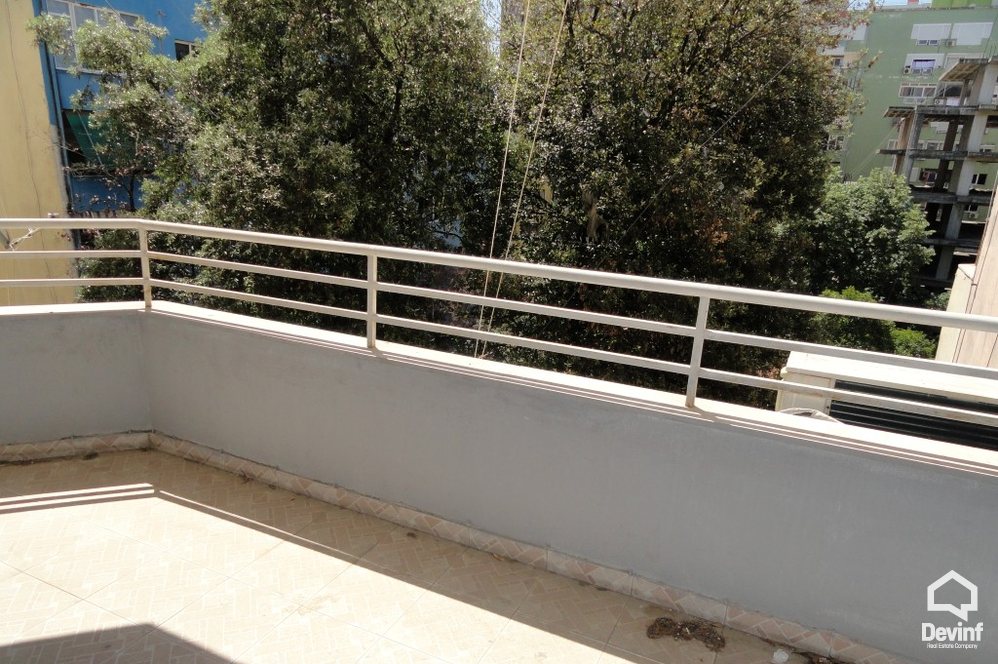 Tirane For Rent Office 2+1 Office positioned in a new building in Blloku area Office