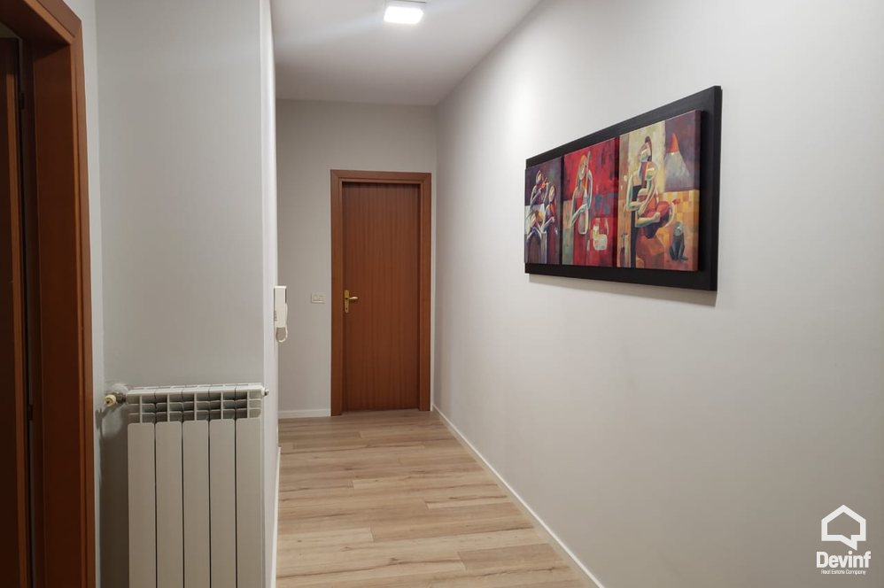 Tirane Qera Apartament 2+1+A Apartamenti ndodhet ne nje ndertim te ri prane Piramides apartament