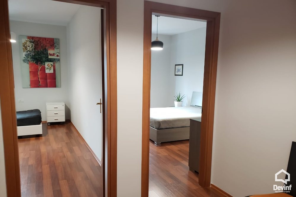 Tirane Qera Apartament 2+1+A Apartamenti ndodhet ne nje ndertim te ri prane Piramides apartament