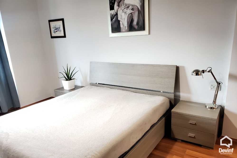 Tirane Qera Apartament 2+1+A Apartamenti ndodhet ne nje ndertim te ri prane Piramides apartament
