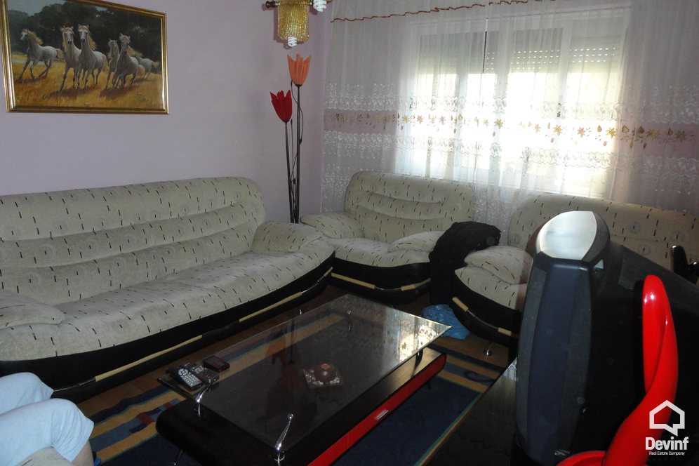 Tirane Shitje Apartament 3+1+A Rruga e Durresit, prane shkolles se mesme te pergjithshme Qemal Stafa apartament