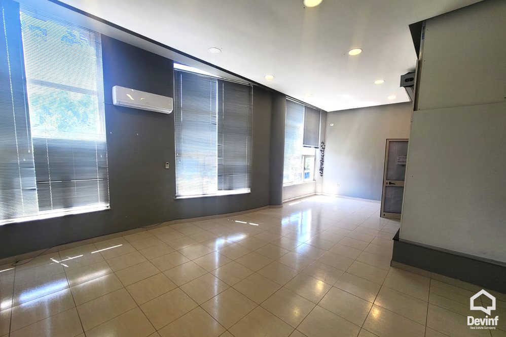 Tirane Qera Zyre  Zyre ne qender, ne Bulevardi Gjergj Fishta Zyre qender masazhi spa qender estetike