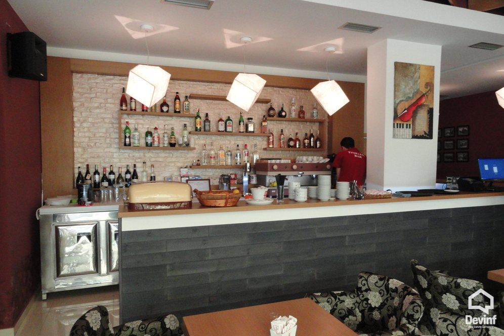 Tirane Shitje Bar-Restorant  Prane rruges Myslym Shyri apartament