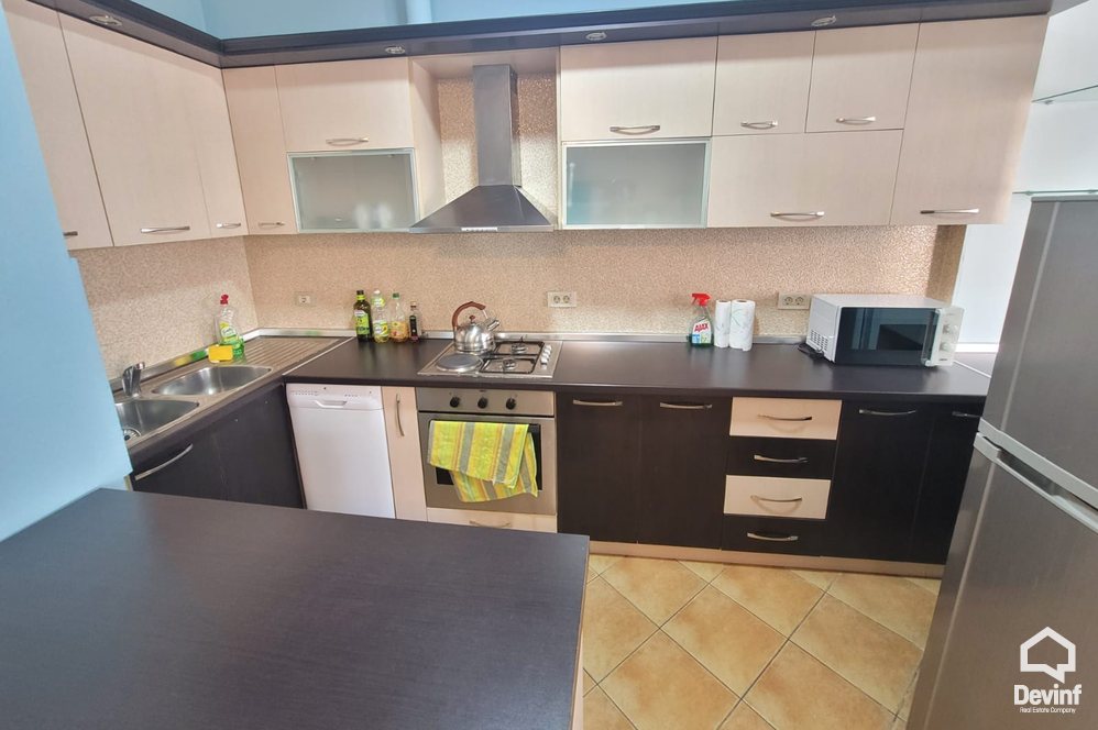Tirane Qera Apartament 2+1+A Apartamenti ndodhet ne nje pallat te ri tek Rr. Elbasanit apartament