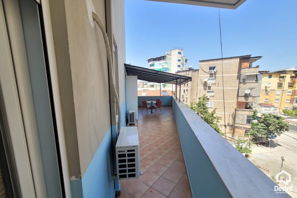 Tirane Qera Apartament 2+1+A Apartamenti ndodhet ne nje pallat te ri tek Rr. Elbasanit apartament
