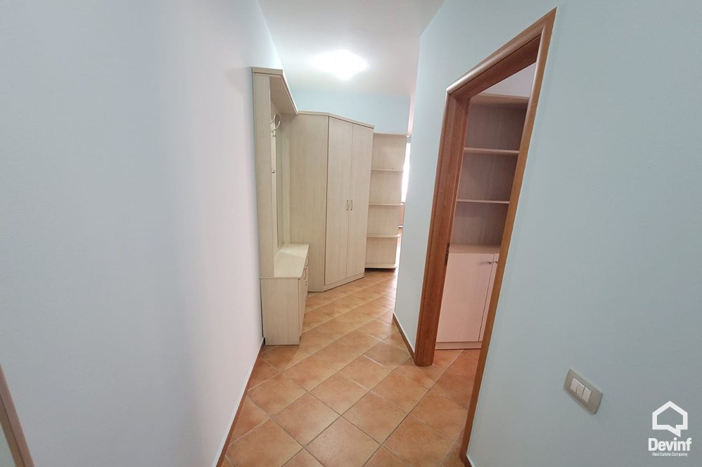 Tirane Qera Apartament 2+1+A Apartamenti ndodhet ne nje pallat te ri tek Rr. Elbasanit apartament