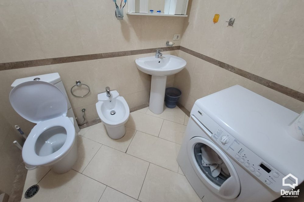 Tirane Qera Apartament 2+1+A Apartamenti ndodhet ne nje pallat te ri tek Rr. Elbasanit apartament