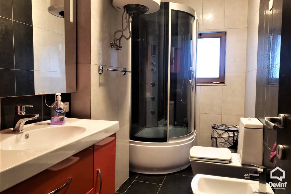 Tirane Qera Apartament 2+1+A Apartament i ri i cili ndodhet ne Rr. Sami Frasheri apartament