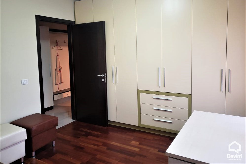 Tirane Qera Apartament 2+1+A Apartament i ri i cili ndodhet ne Rr. Sami Frasheri apartament