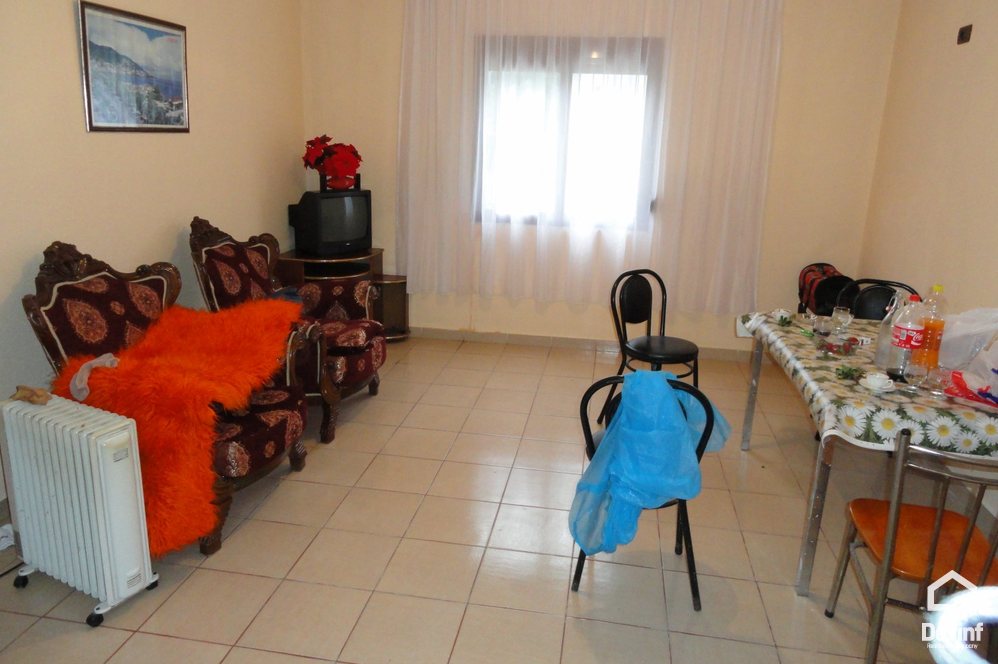 Tirane Qera Apartament 3+1+A Apartament ne vile e cila ndodhet ne Rr. Elbasanit kat vile vile vile