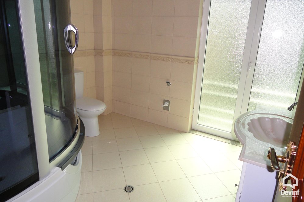 Tirane For Sale Villa Me shume se 4 dhoma Villa located near the U.S. Embassy residential compound Villa