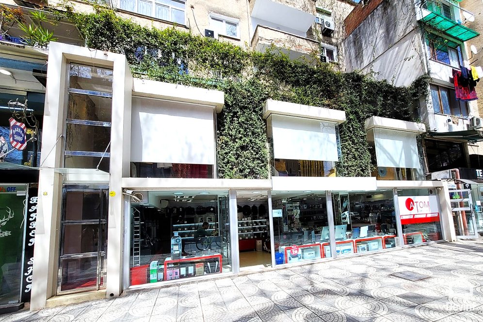 Tirane Shitje Dyqan  Rruga Myslym Shyri zyre dyqan qender estetike klinike dentare show room studio ligjore