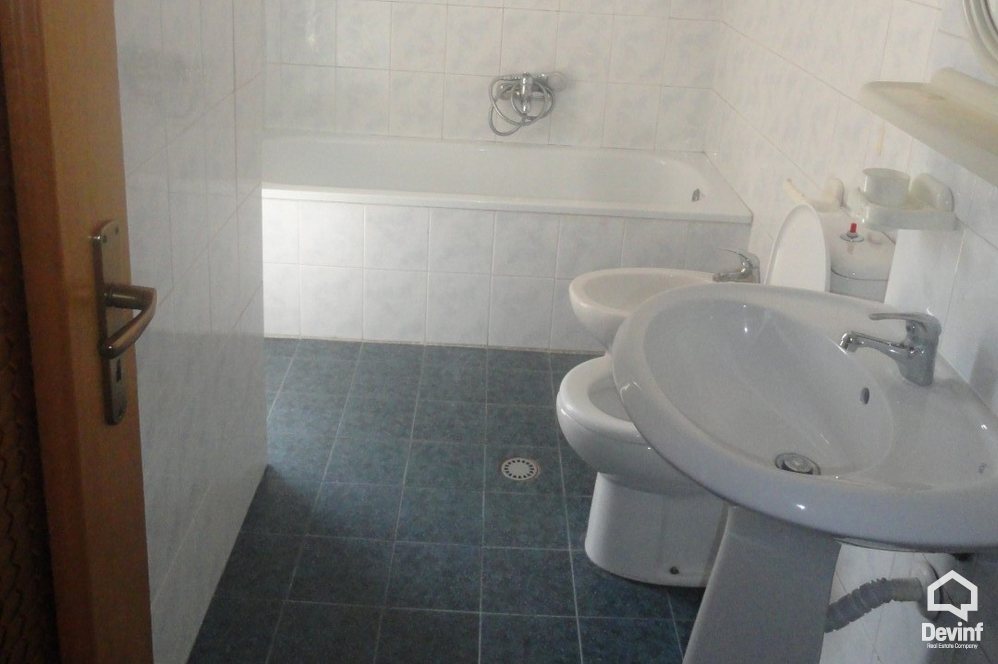 Tirane Shitje Apartament 3+1+G Pallat i ri prane shallvareve apartament