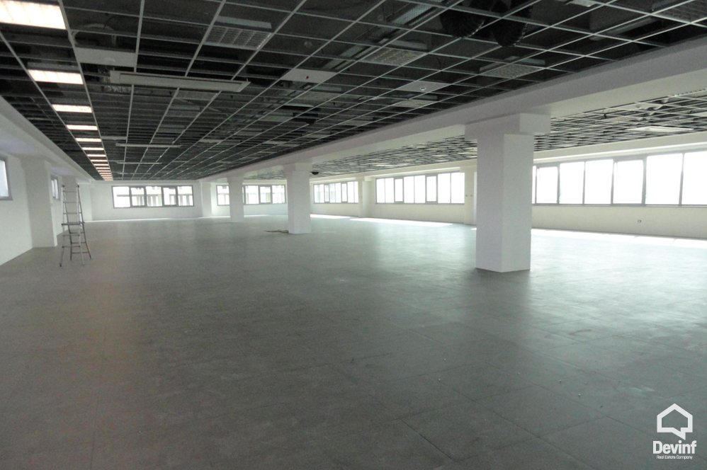 Tirane Qera Zyre  Prane Qendres Tregtare Casa Italia Zyre