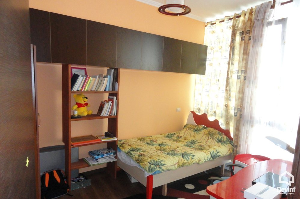 Tirane Shitje Apartament 3+1+A Fillimi i rruges Medar Shtylla, ish rruga Komuna e Parisit apartament