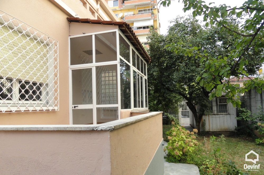 Tirane Qera Vile  Vile rezidenciale prane selise se Radio Televizionit Shqiptar zyre vile