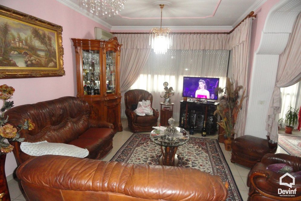 Tirane Qera Apartament 3+1+A Pallat i ri ne zonen e ish Bllokut apartament