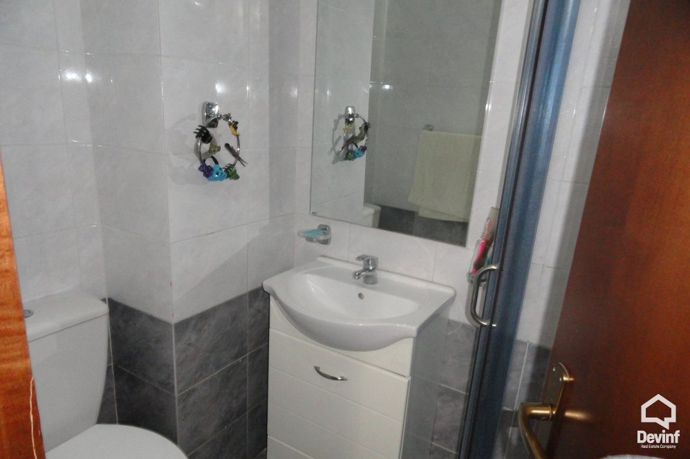 Tirane Qera Apartament 3+1+A Pallat i ri ne zonen e ish Bllokut apartament