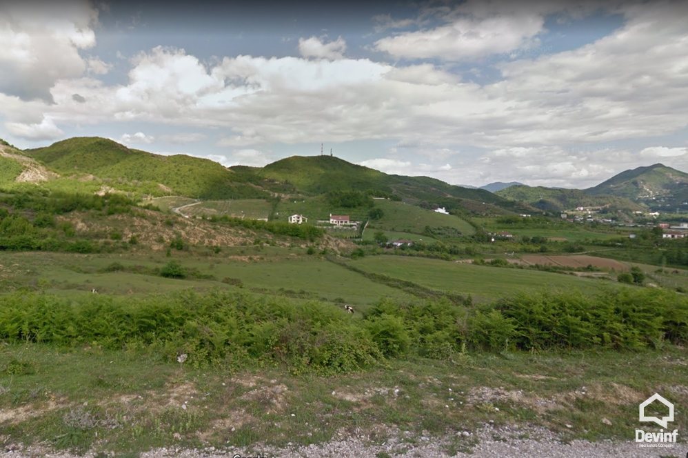 Tirane Shitje Toke  Toka ndodhet ne Sauk toke per ndertim toke per agroturizem