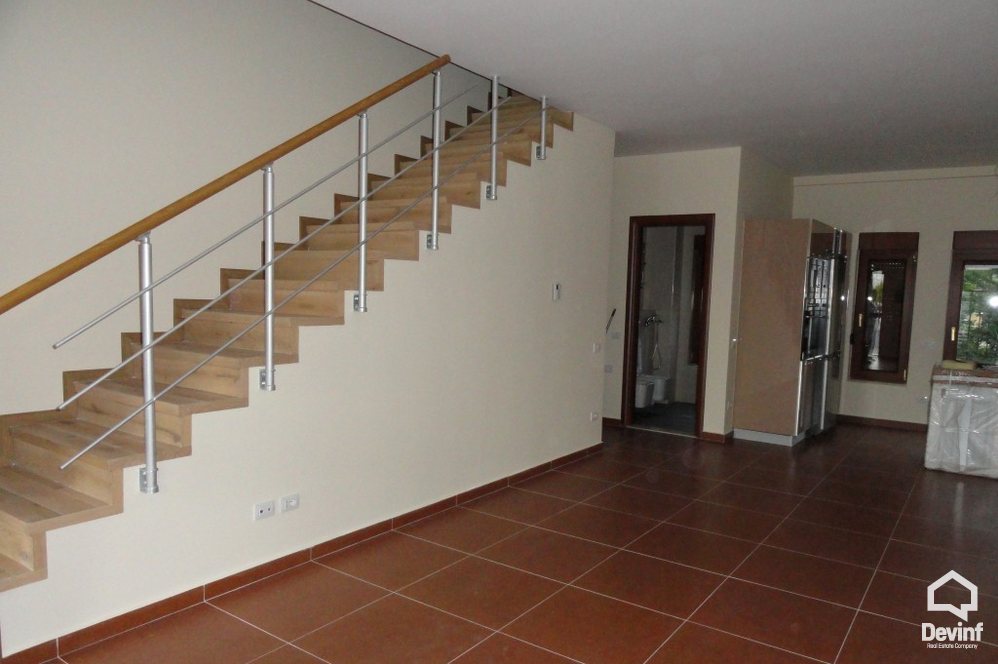Tirane Qera Vile  Vile ne ne nje kompleks vilash ne rrethinat e Tiranes  kompleks rezidencial