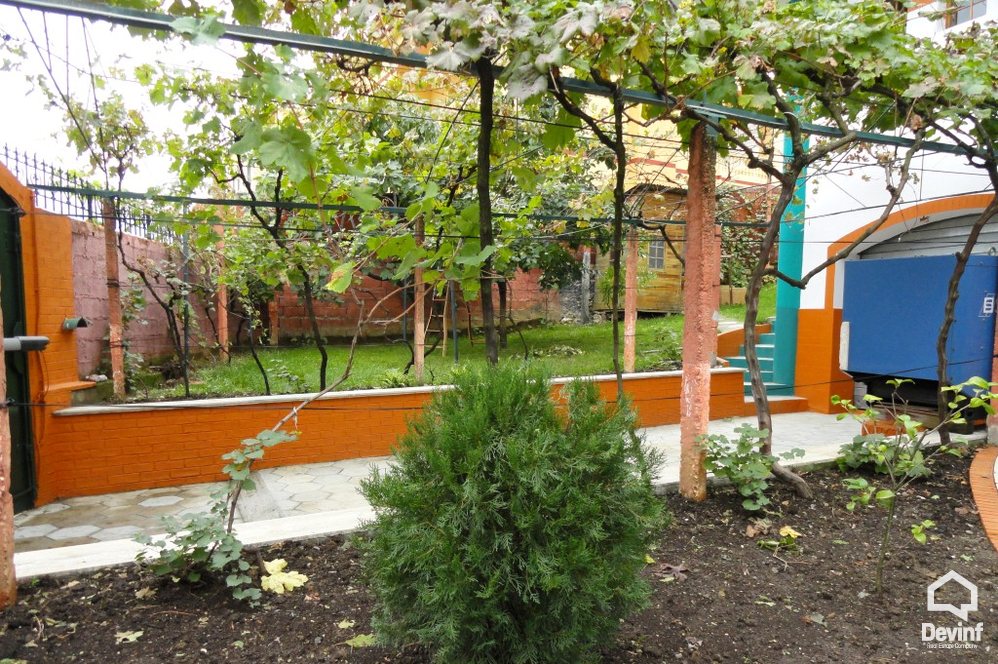 Tirane For Rent Villa Me shume se 4 dhoma Residential house located close to Student City Villa