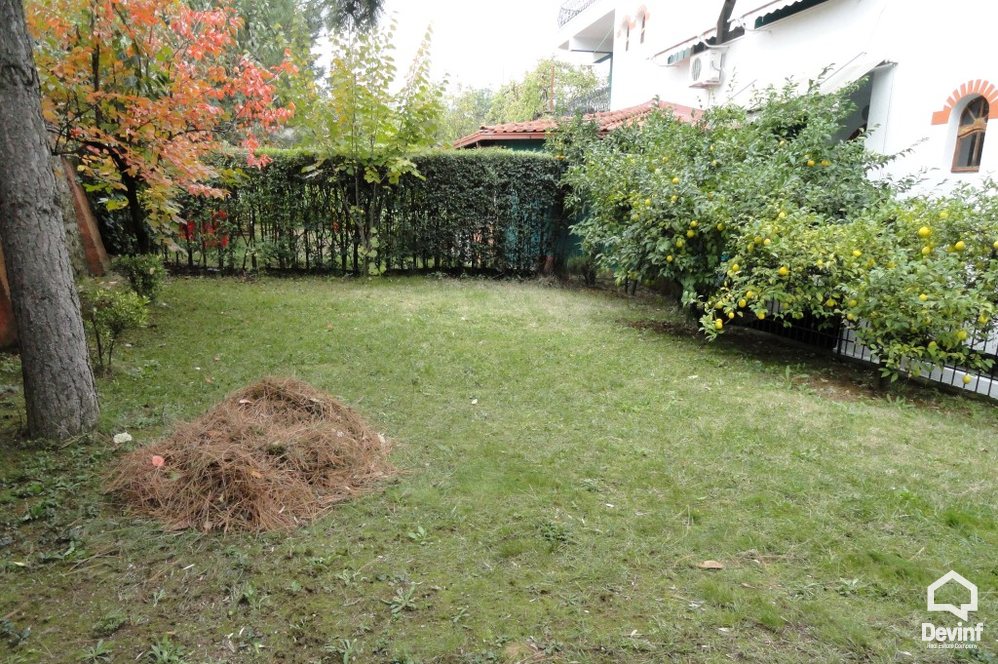 Tirane For Rent Villa Me shume se 4 dhoma Residential house located close to Student City Villa