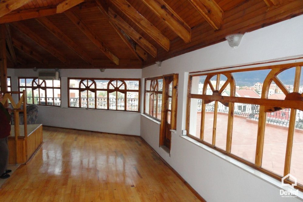 Tirane For Rent Villa Me shume se 4 dhoma Residential house located close to Student City Villa