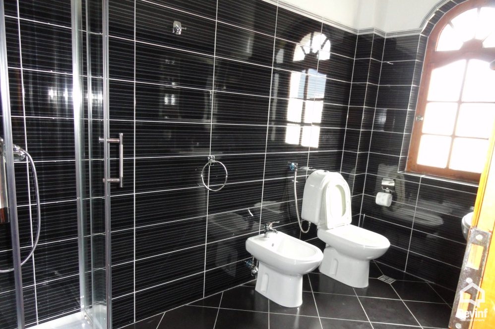 Tirane For Rent Villa Me shume se 4 dhoma Residential house located close to Student City Villa