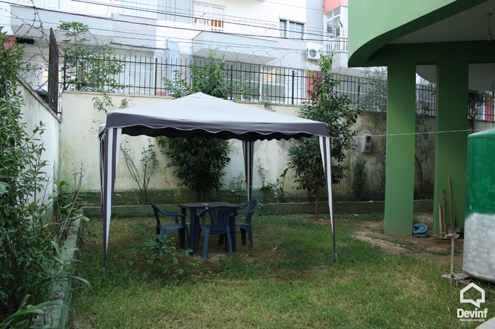 Tirane Qera Vile  Vile ne zonen rezidenciale te vilave prane Klubit Dinamo zyre qender biznesi