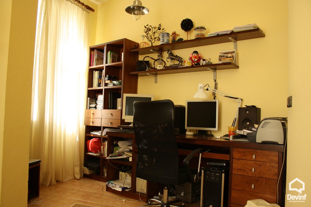 Tirane Qera Vile  Vile ne zonen rezidenciale te vilave prane Klubit Dinamo zyre qender biznesi