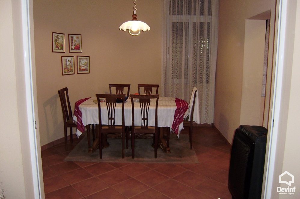 Tirane Qera Vile  Vile ne zonen rezidenciale te vilave prane Klubit Dinamo zyre qender biznesi