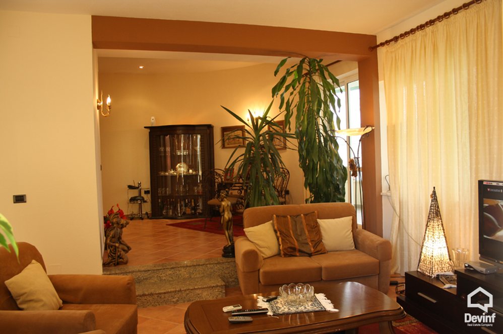 Tirane For Sale Villa Me shume se 4 dhoma New villa located in a residential area close to Stadiun Selman Stermasi 