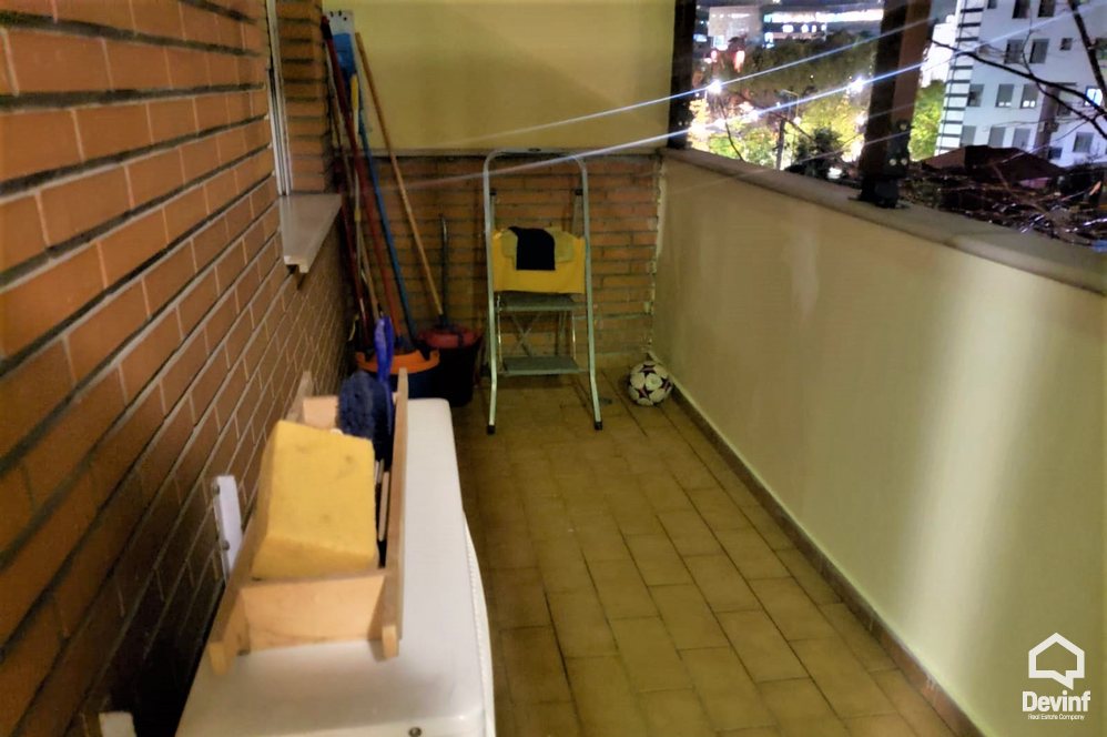 Tirane Qera Apartament 2+1+A Apartament ne nje ndertim te ri qe ndodhet tek Rr. Elbasanit apartament